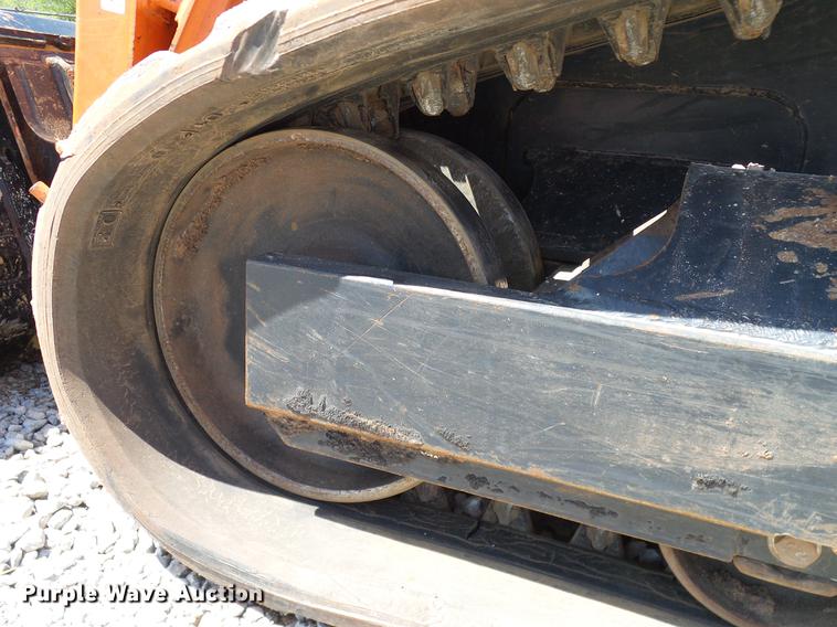 image for item DD1267 2014 Kubota SVL75-2 skid steer