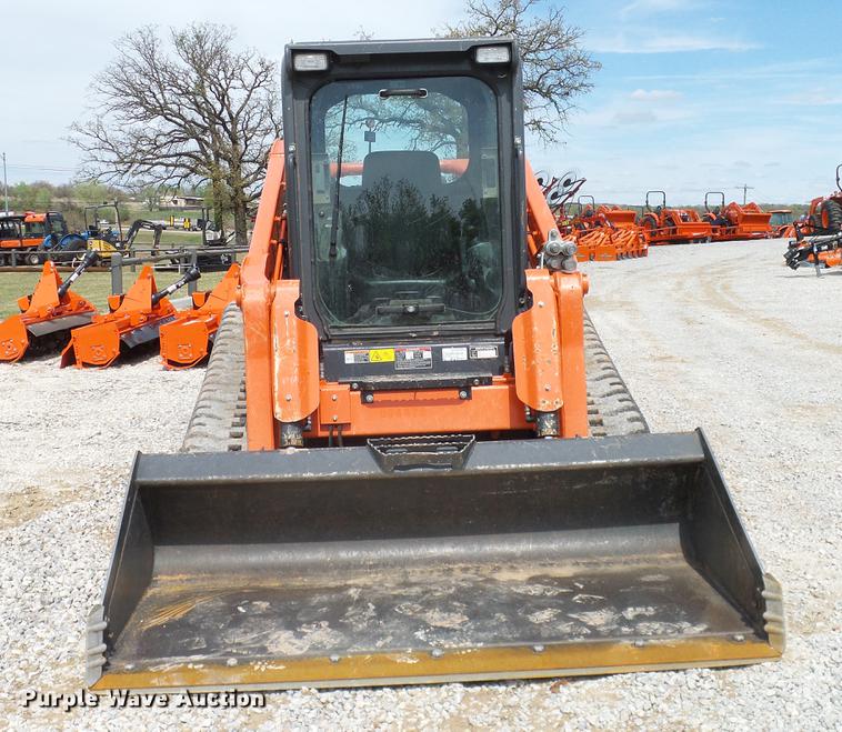 image for item DD1268 2016 Kubota SVL95-2 skid steer