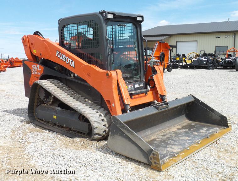 image for item DD1268 2016 Kubota SVL95-2 skid steer