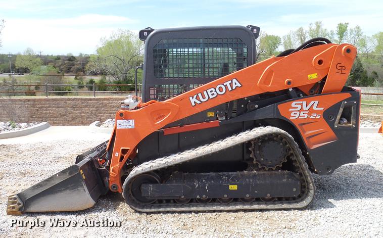 image for item DD1268 2016 Kubota SVL95-2 skid steer