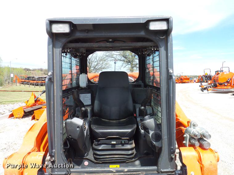 image for item DD1268 2016 Kubota SVL95-2 skid steer