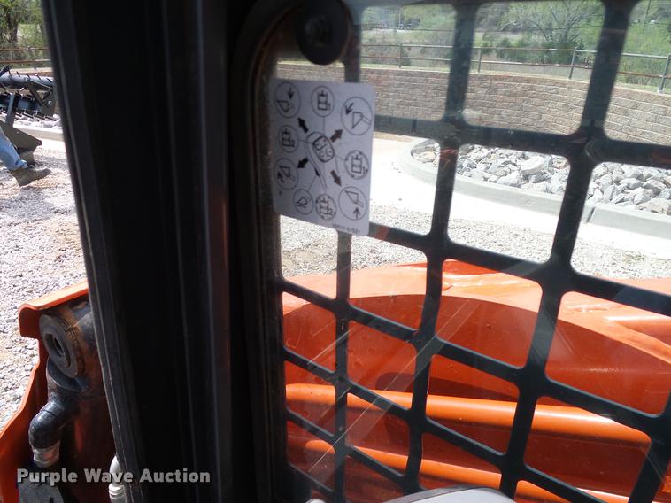 image for item DD1268 2016 Kubota SVL95-2 skid steer