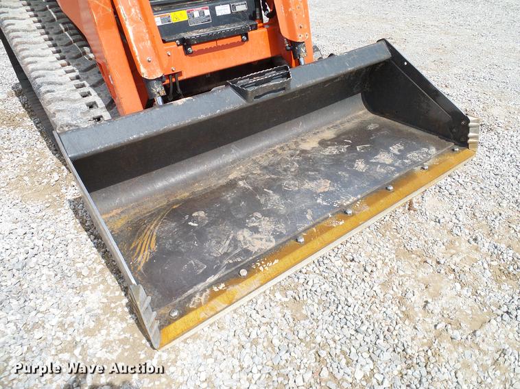 image for item DD1268 2016 Kubota SVL95-2 skid steer