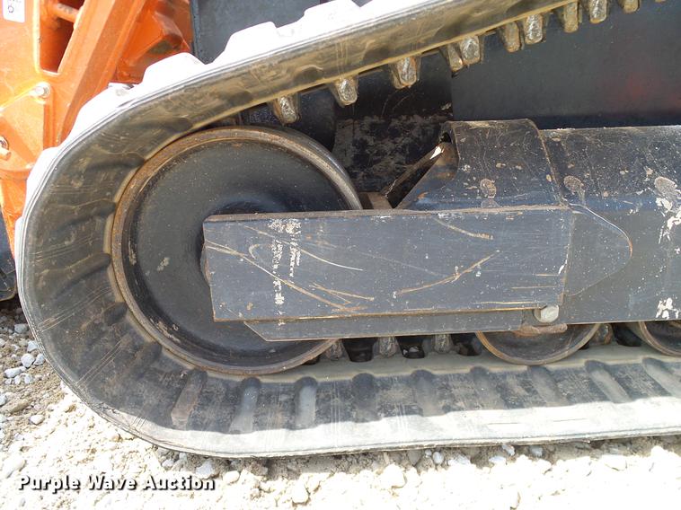 image for item DD1268 2016 Kubota SVL95-2 skid steer