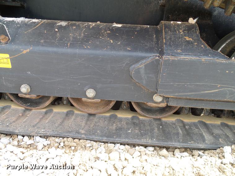 image for item DD1268 2016 Kubota SVL95-2 skid steer