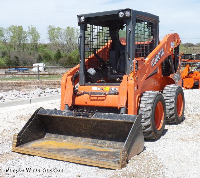 image for item DD1269 2016 Kubota SSV65 skid steer