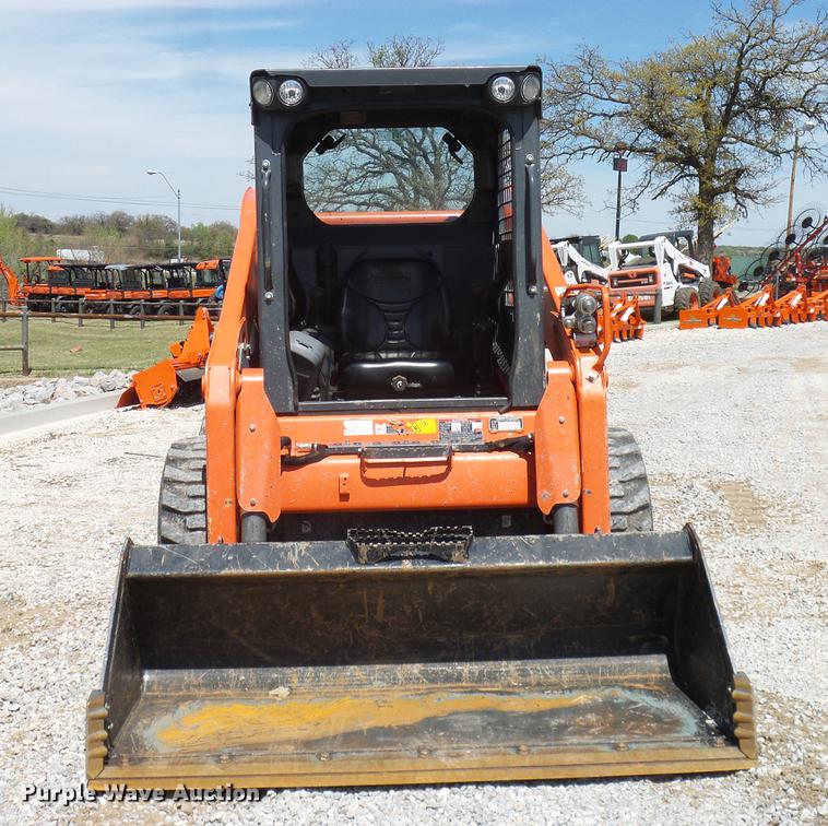 image for item DD1269 2016 Kubota SSV65 skid steer