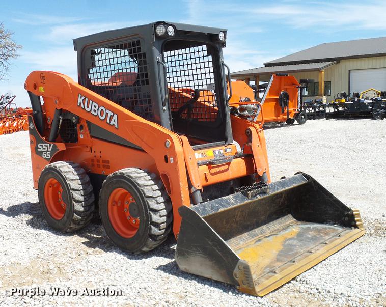 image for item DD1269 2016 Kubota SSV65 skid steer