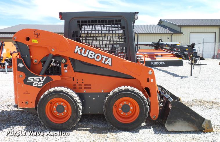 image for item DD1269 2016 Kubota SSV65 skid steer