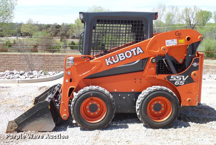 image for item DD1269 2016 Kubota SSV65 skid steer