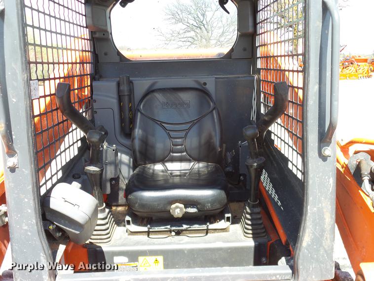 image for item DD1269 2016 Kubota SSV65 skid steer