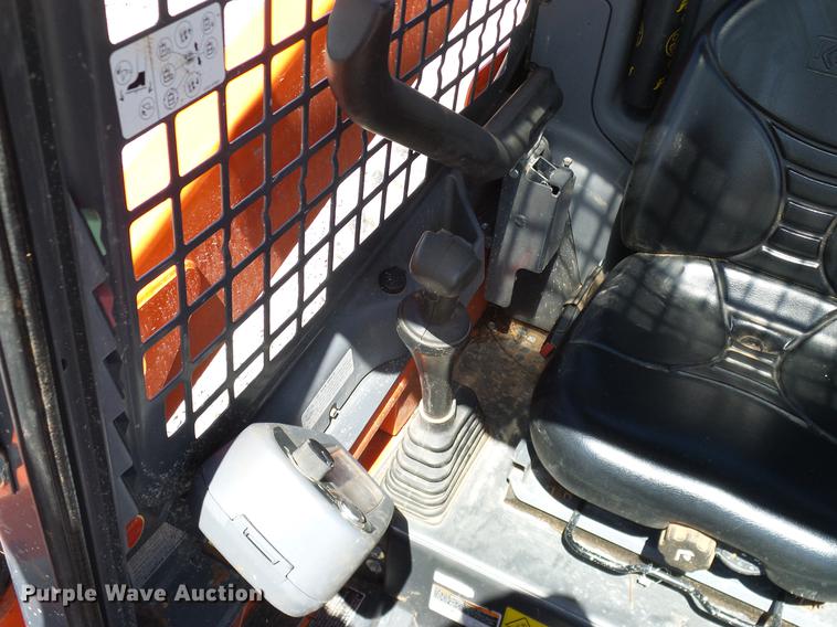 image for item DD1269 2016 Kubota SSV65 skid steer