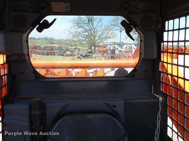 image for item DD1269 2016 Kubota SSV65 skid steer
