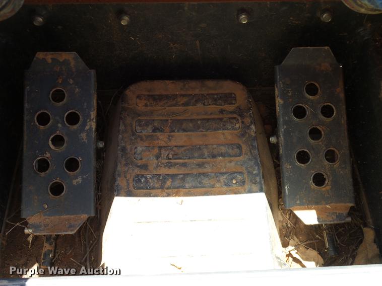 image for item DD1269 2016 Kubota SSV65 skid steer