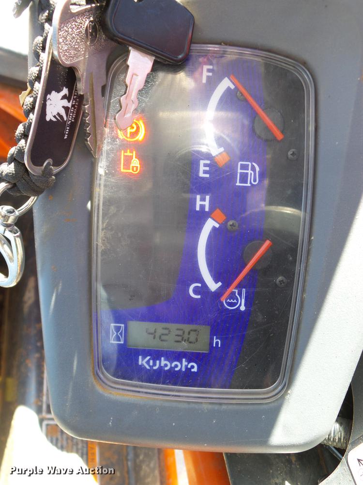 image for item DD1269 2016 Kubota SSV65 skid steer