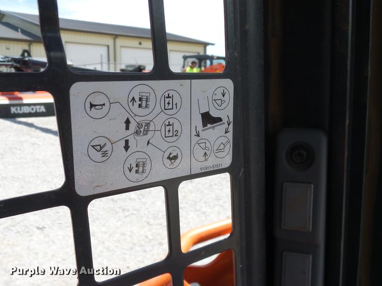 image for item DD1269 2016 Kubota SSV65 skid steer