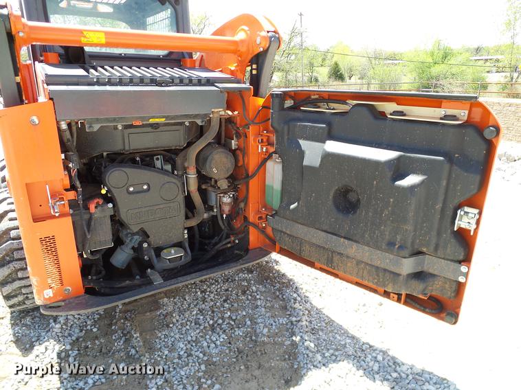 image for item DD1269 2016 Kubota SSV65 skid steer