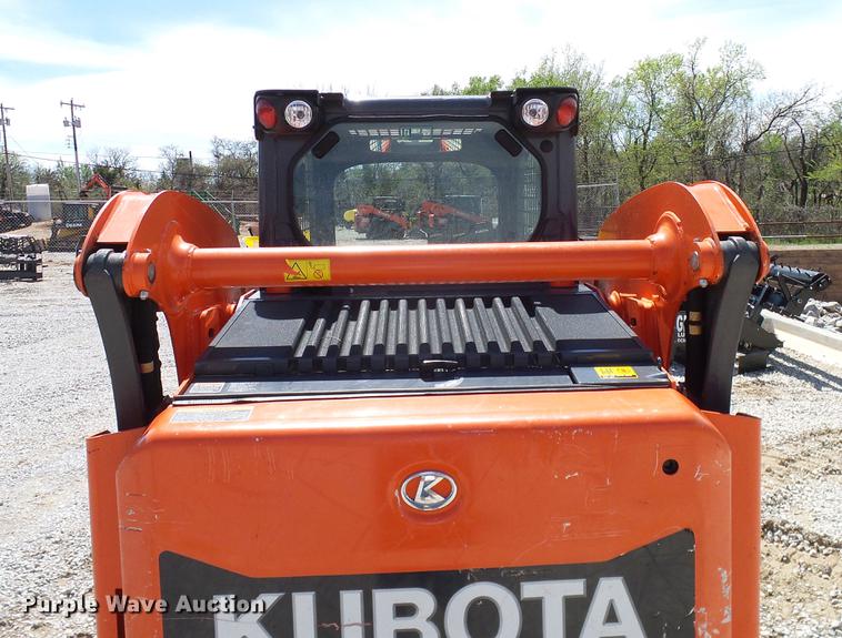 image for item DD1269 2016 Kubota SSV65 skid steer