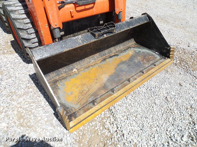 image for item DD1269 2016 Kubota SSV65 skid steer