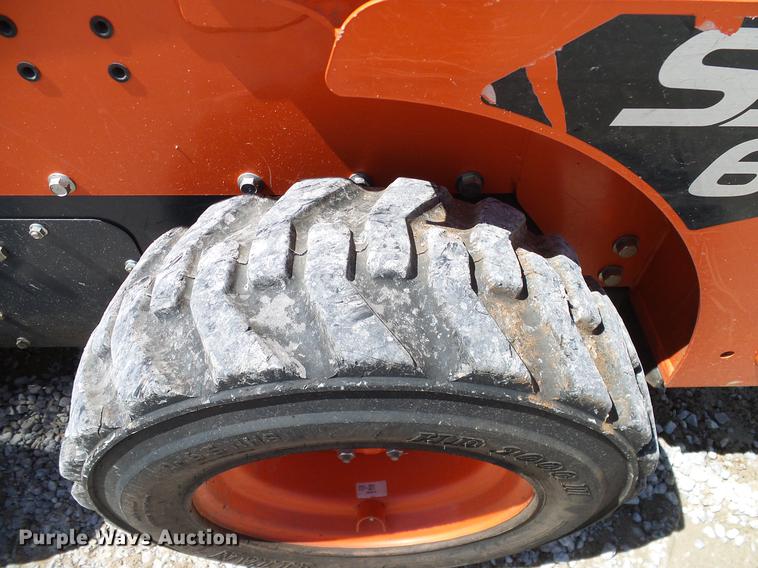 image for item DD1269 2016 Kubota SSV65 skid steer