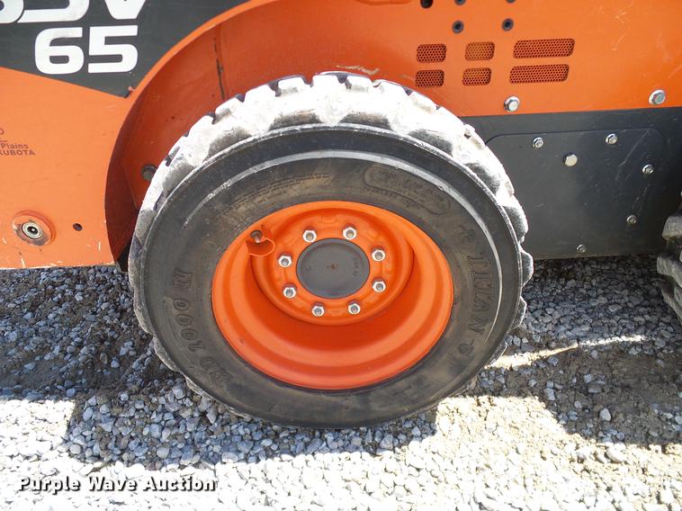 image for item DD1269 2016 Kubota SSV65 skid steer