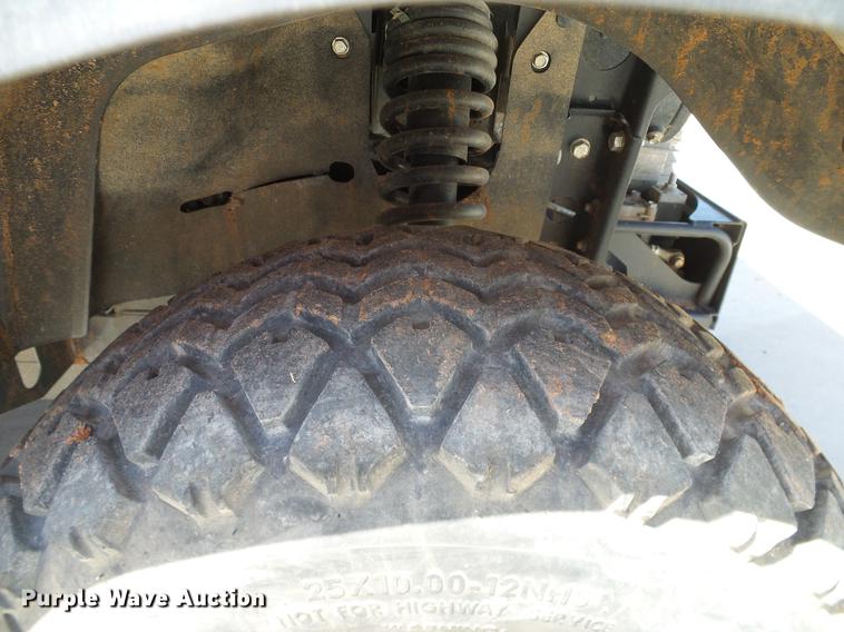 image for item DD1270 2016 Kubota RTVX1140 utility vehicle