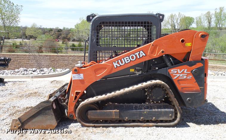 image for item DD1273 2015 Kubota SVL75-2 skid steer