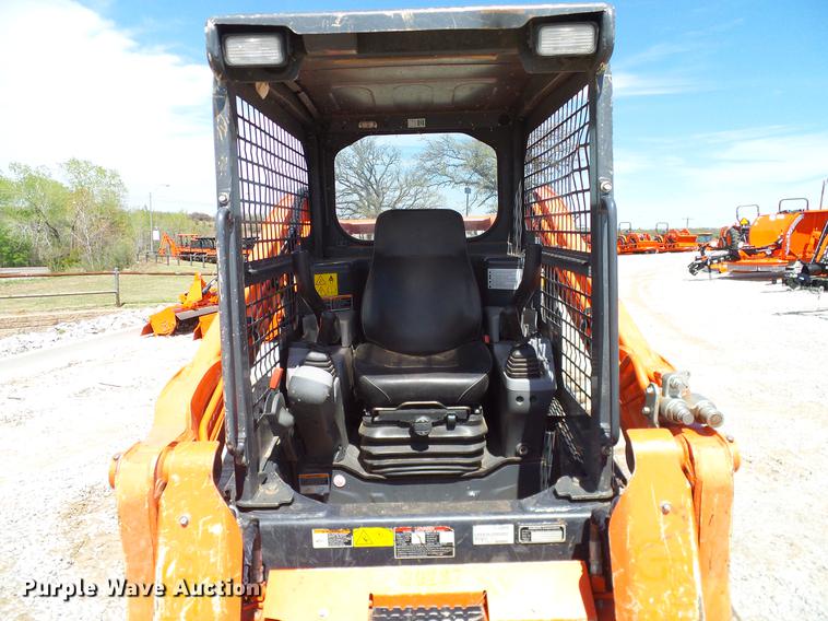 image for item DD1273 2015 Kubota SVL75-2 skid steer