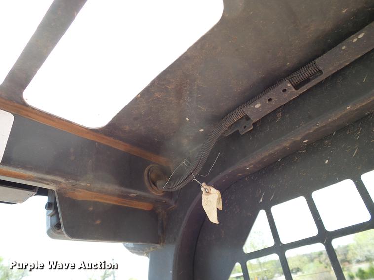 image for item DD1273 2015 Kubota SVL75-2 skid steer