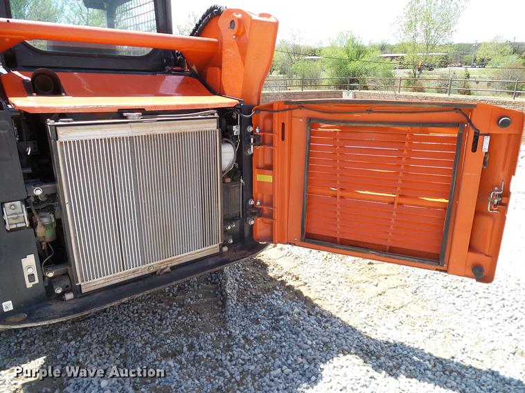 image for item DD1273 2015 Kubota SVL75-2 skid steer
