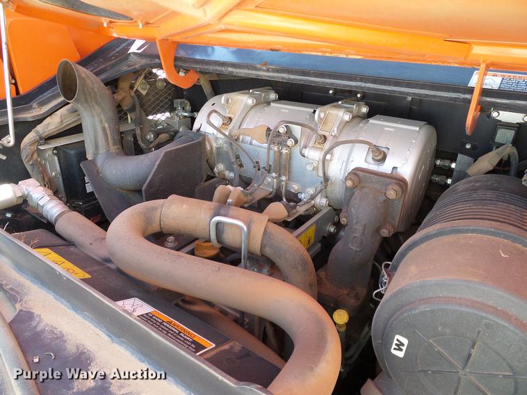 image for item DD1273 2015 Kubota SVL75-2 skid steer