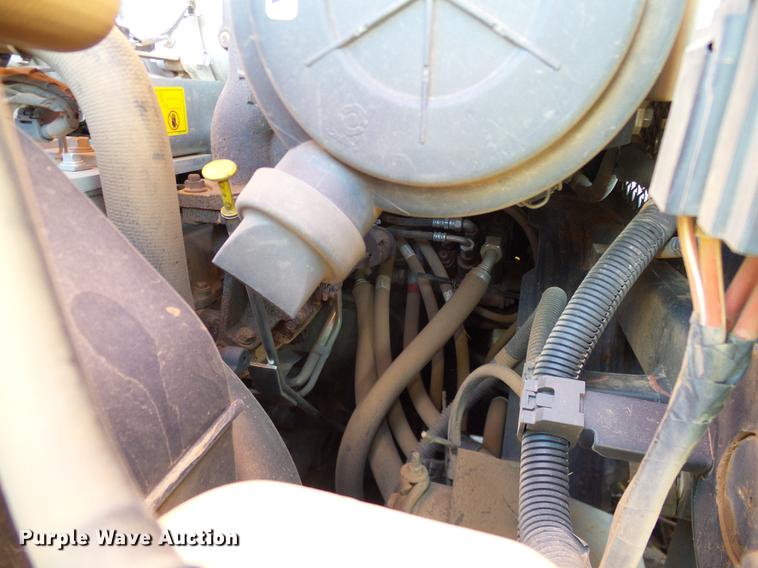 image for item DD1273 2015 Kubota SVL75-2 skid steer