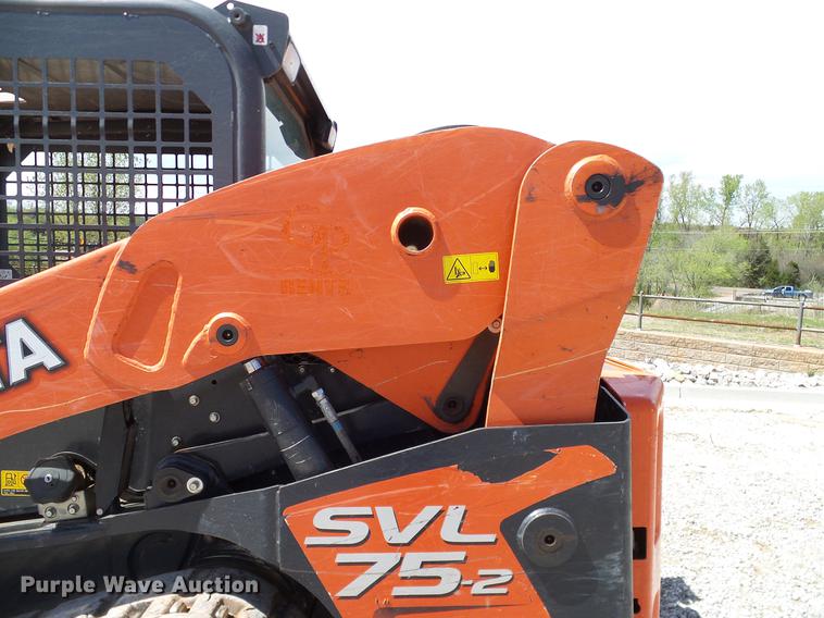 image for item DD1273 2015 Kubota SVL75-2 skid steer