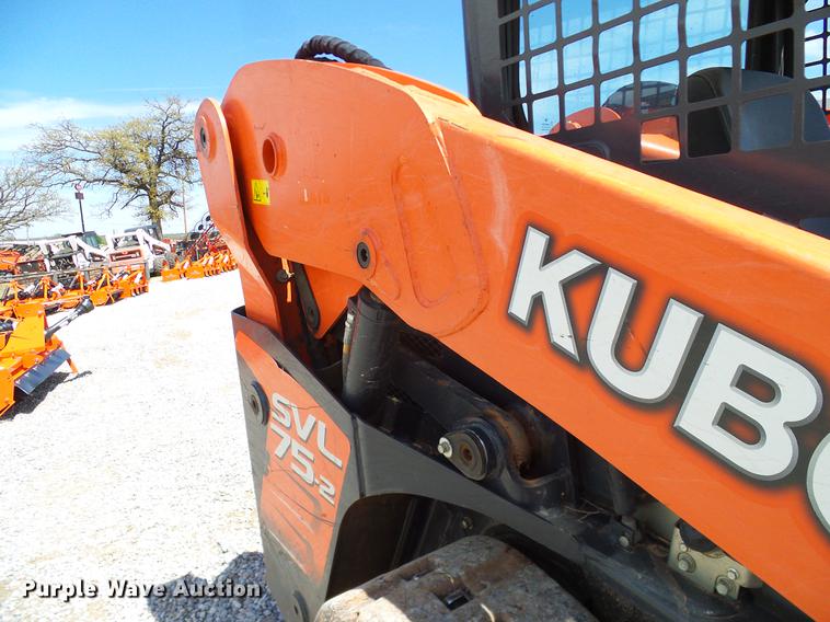 image for item DD1273 2015 Kubota SVL75-2 skid steer