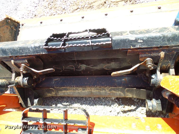 image for item DD1273 2015 Kubota SVL75-2 skid steer