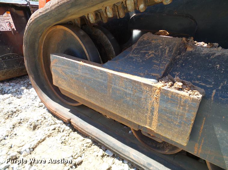 image for item DD1273 2015 Kubota SVL75-2 skid steer