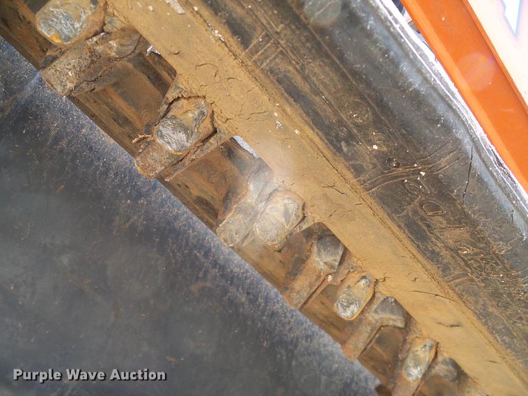 image for item DD1273 2015 Kubota SVL75-2 skid steer