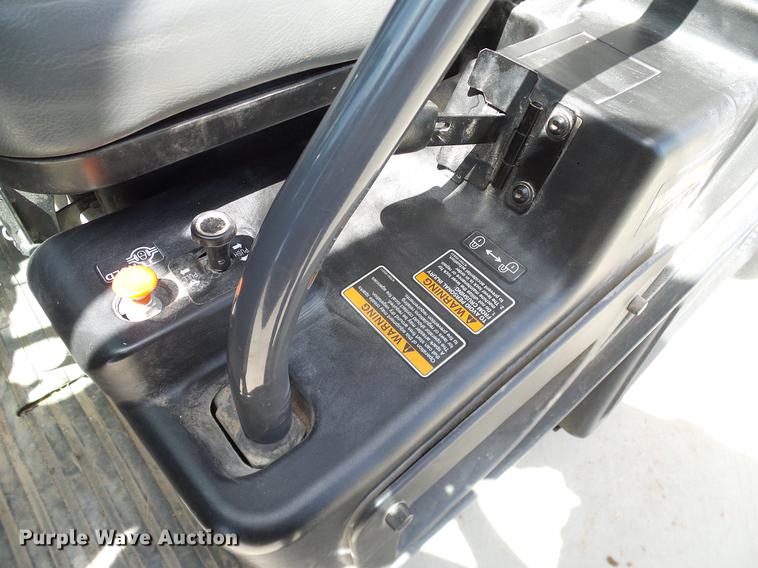 image for item DD1275 2015 Kubota RTV1100C utility vehicle