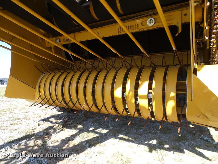 image for item DD1280 2015 Vermeer 6640 Rancher round baler