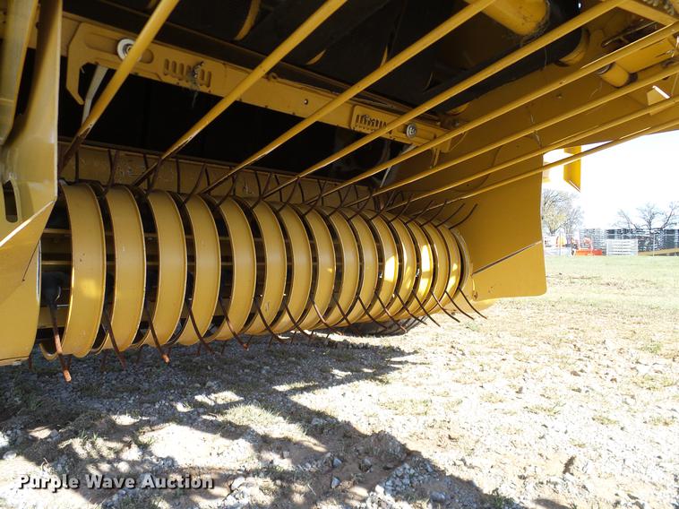 image for item DD1280 2015 Vermeer 6640 Rancher round baler