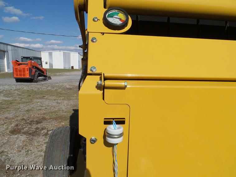 image for item DD1280 2015 Vermeer 6640 Rancher round baler