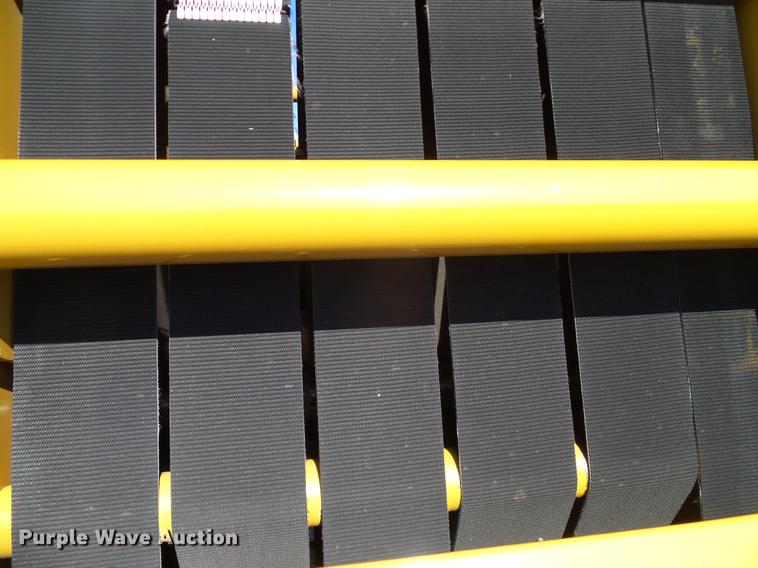 image for item DD1280 2015 Vermeer 6640 Rancher round baler