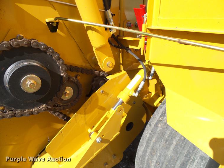 image for item DD1280 2015 Vermeer 6640 Rancher round baler