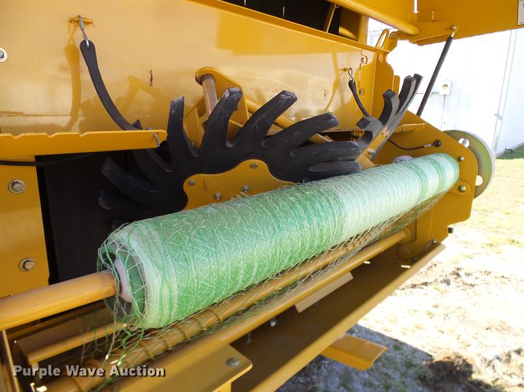 image for item DD1280 2015 Vermeer 6640 Rancher round baler