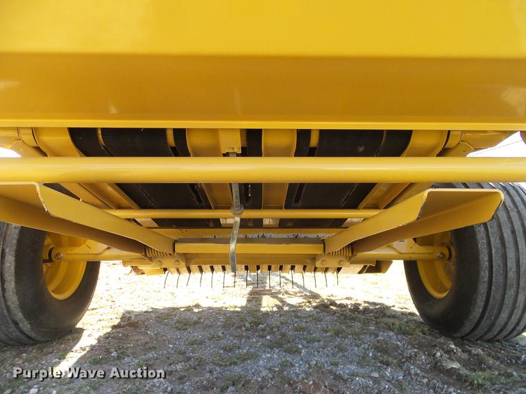 image for item DD1280 2015 Vermeer 6640 Rancher round baler