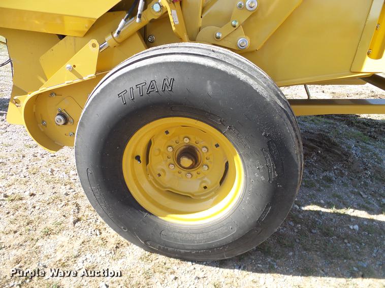 image for item DD1280 2015 Vermeer 6640 Rancher round baler