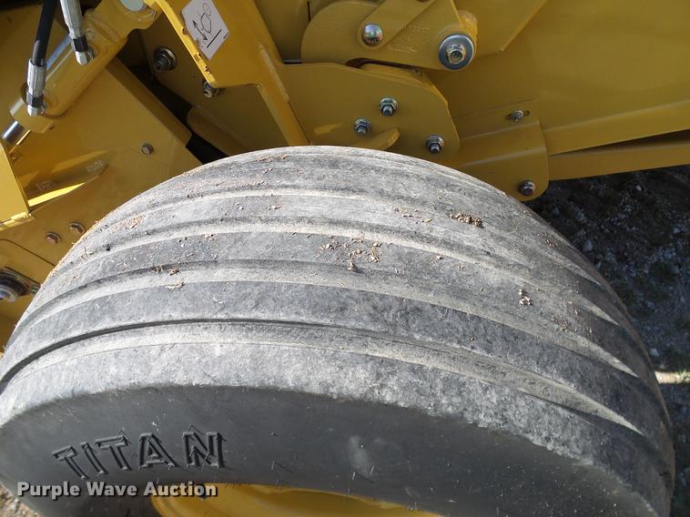 image for item DD1280 2015 Vermeer 6640 Rancher round baler