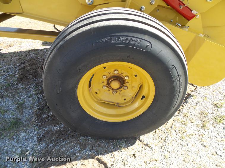 image for item DD1280 2015 Vermeer 6640 Rancher round baler