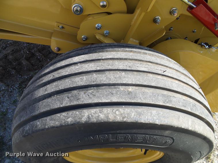 image for item DD1280 2015 Vermeer 6640 Rancher round baler