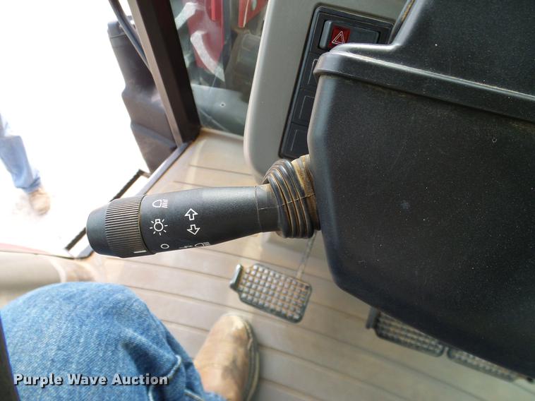 image for item DD1283 2008 Case IH Farmall 105U MFWD tractor